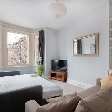 1 Bed Clapham Junction Apartment London Exterior foto