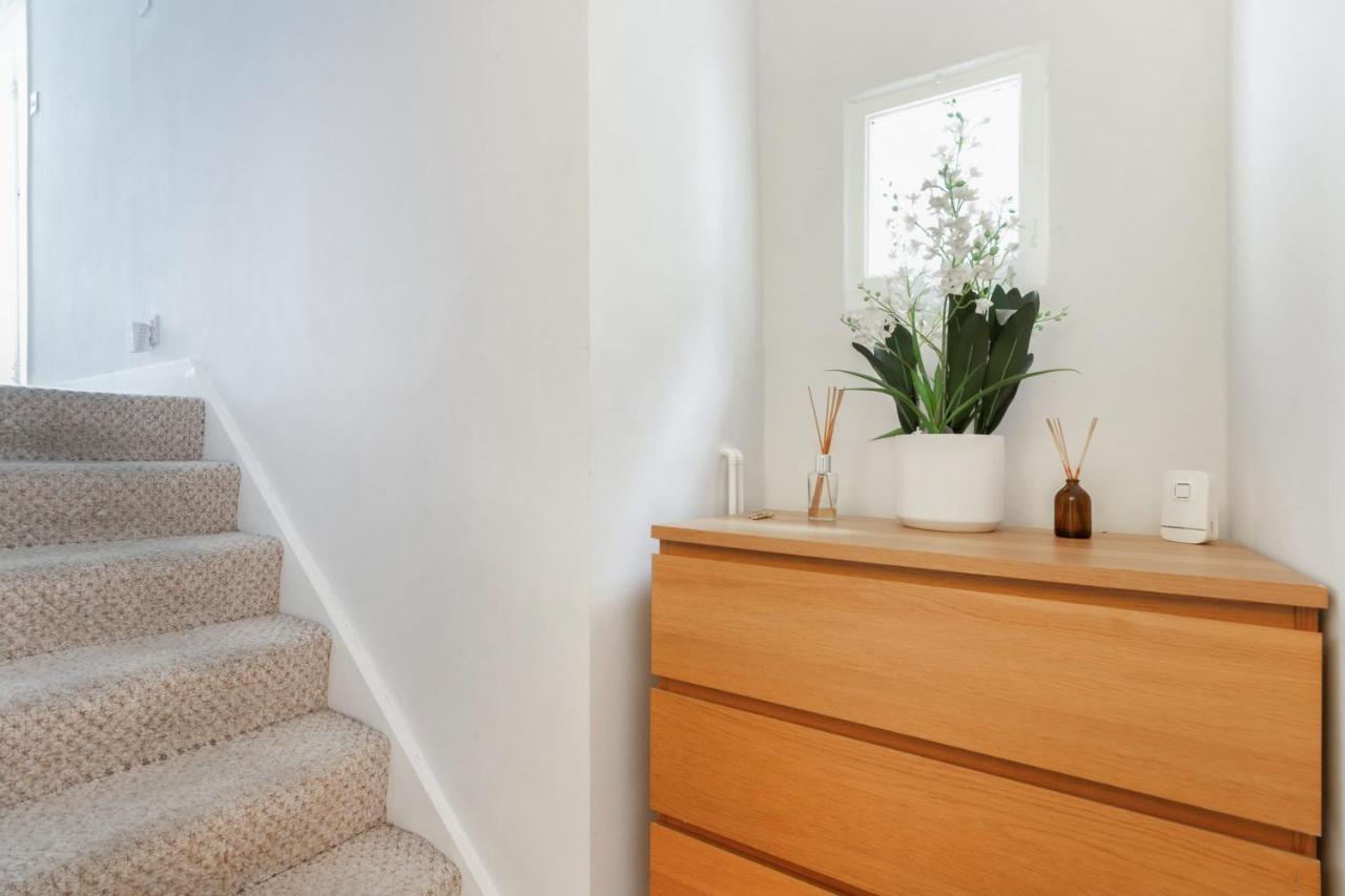 1 Bed Clapham Junction Apartment London Exterior foto