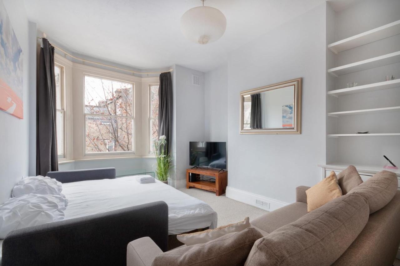 1 Bed Clapham Junction Apartment London Exterior foto